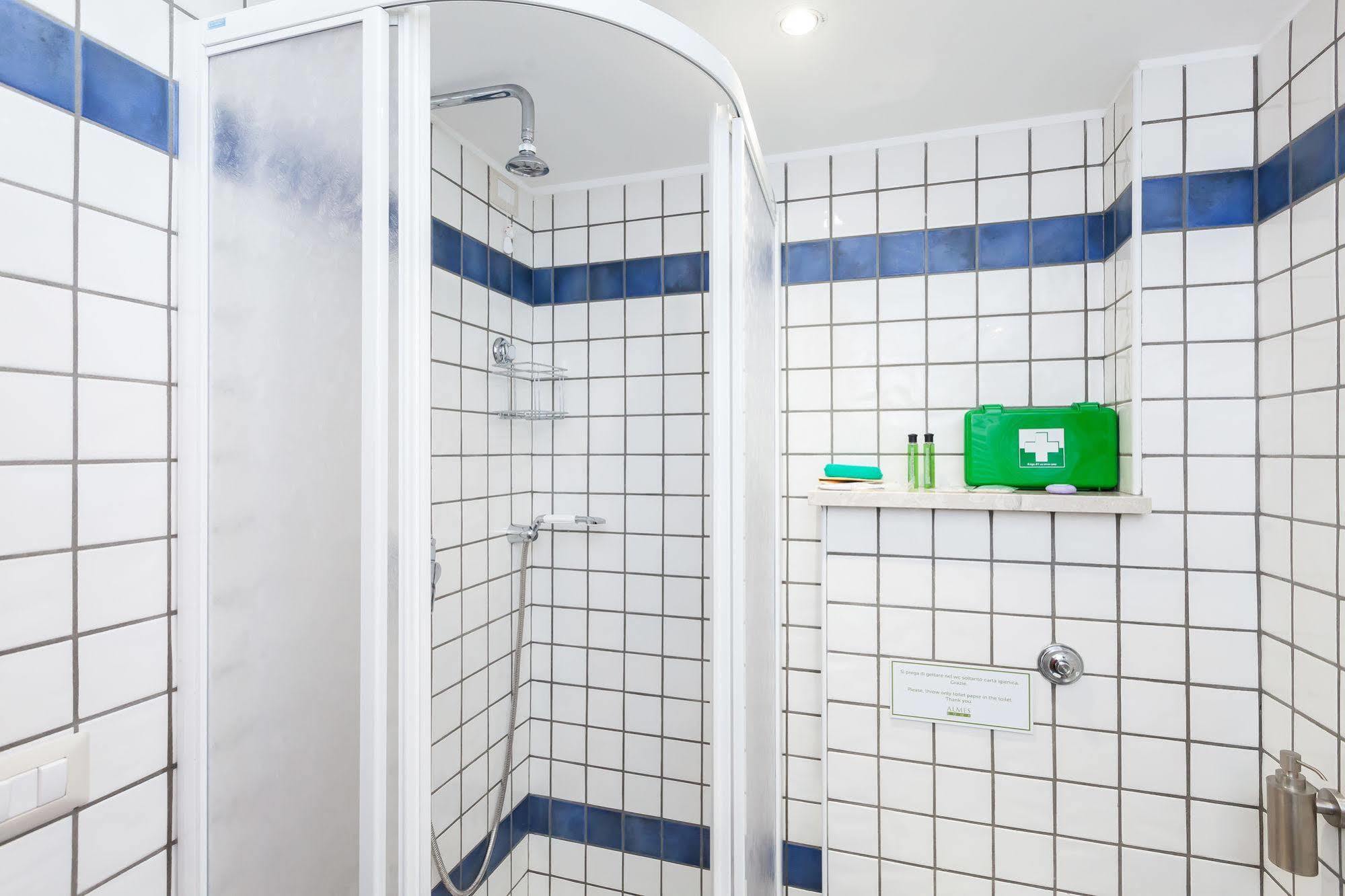 Almes Apartment Rome