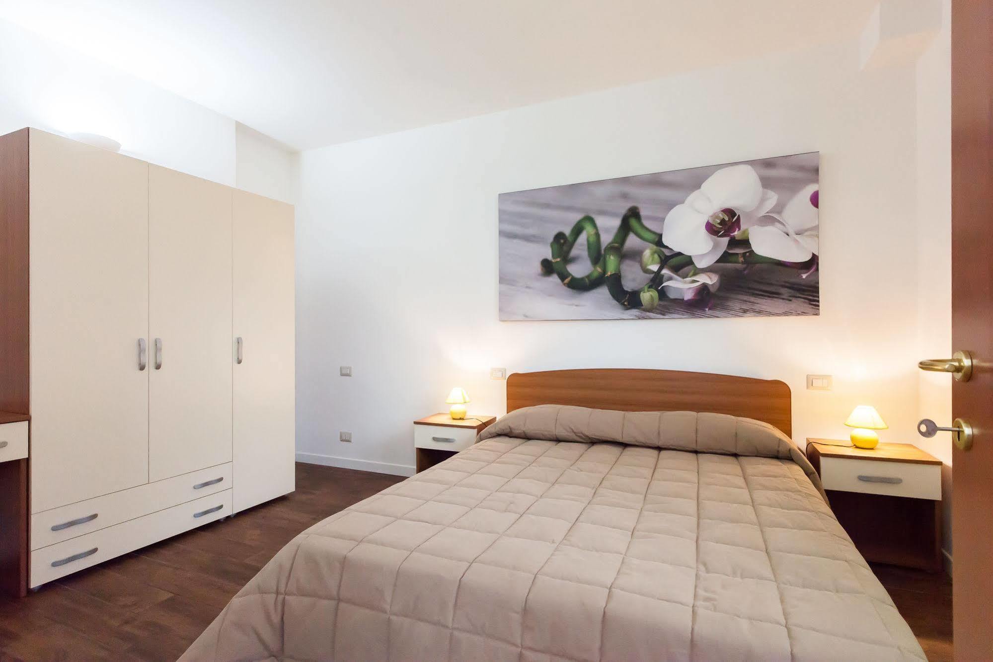 Almes Apartment *