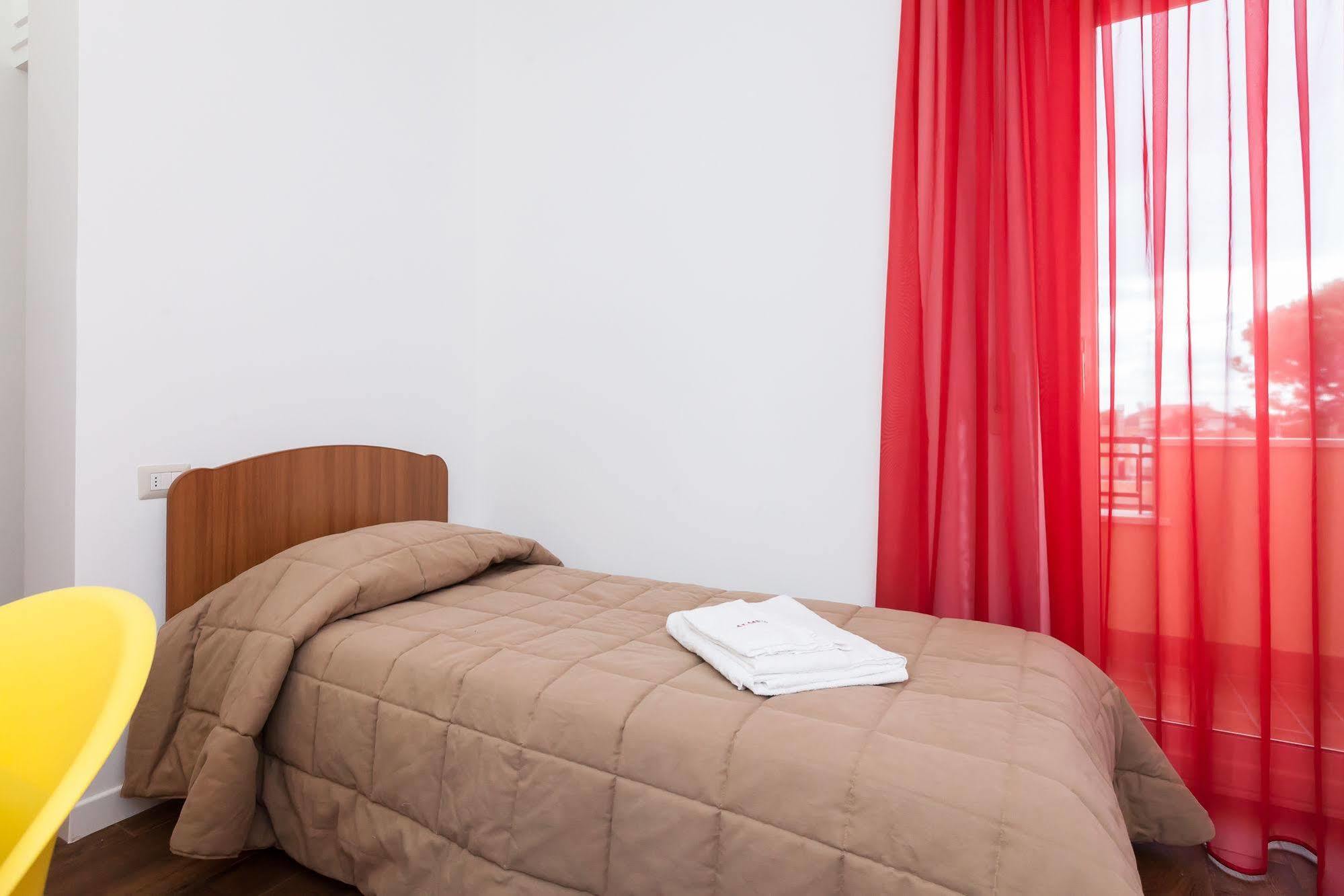 Almes Apartment Rome